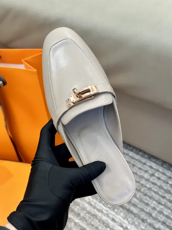 Hermes Shoe 